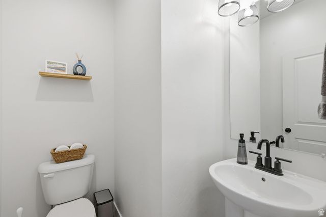 9387 N VERNHAM LN, Eagle Mountain, UT 84005