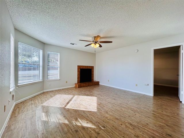 8913 SCHICK RD B, Austin, TX 78729