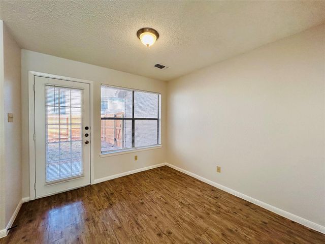 8913 SCHICK RD B, Austin, TX 78729