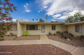 390 N Silverbell Road, Tucson, AZ 85745