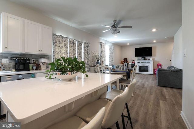9 LOOKOUT AVE, Barnegat, NJ 08005