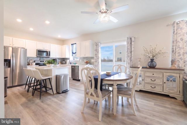 9 LOOKOUT AVE, Barnegat, NJ 08005