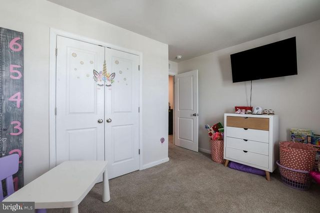 9 LOOKOUT AVE, Barnegat, NJ 08005