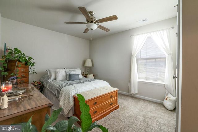 9 LOOKOUT AVE, Barnegat, NJ 08005