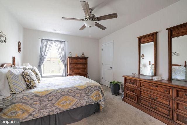 9 LOOKOUT AVE, Barnegat, NJ 08005