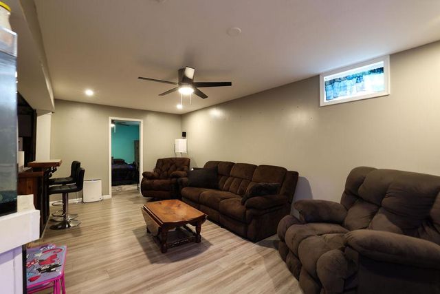 9 LOOKOUT AVE, Barnegat, NJ 08005