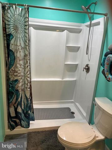 9 LOOKOUT AVE, Barnegat, NJ 08005