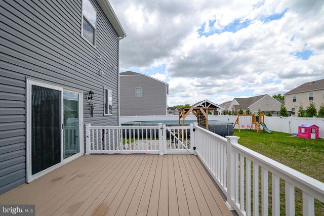 9 LOOKOUT AVE, Barnegat, NJ 08005
