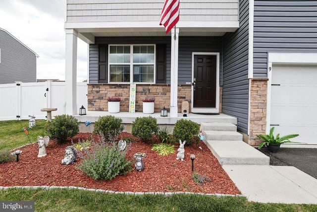 9 LOOKOUT AVE, Barnegat, NJ 08005