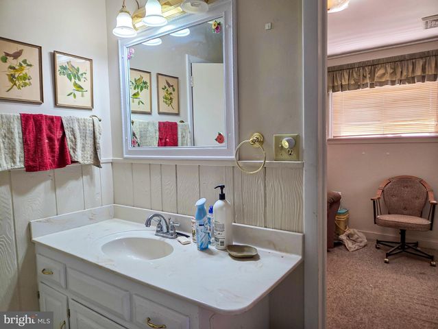 524 LOCUST ST, Denver, PA 17517