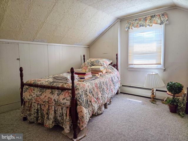 524 LOCUST ST, Denver, PA 17517