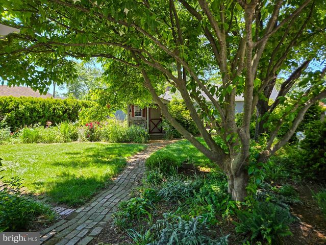 524 LOCUST ST, Denver, PA 17517