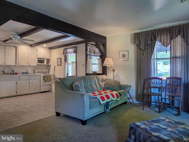 524 LOCUST ST, Denver, PA 17517