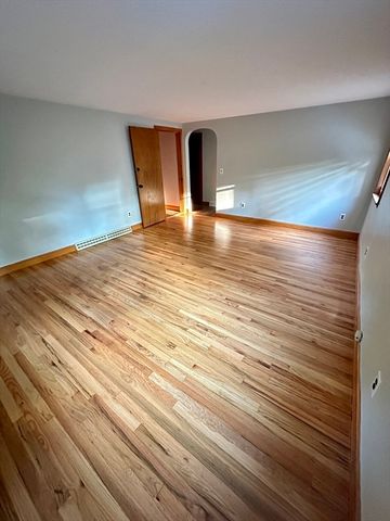 2 Bow St 2, Plainville, MA 02762