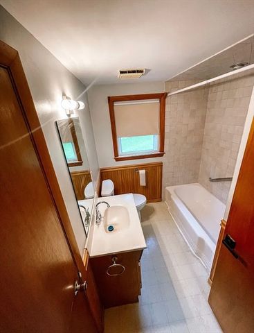 2 Bow St 2, Plainville, MA 02762