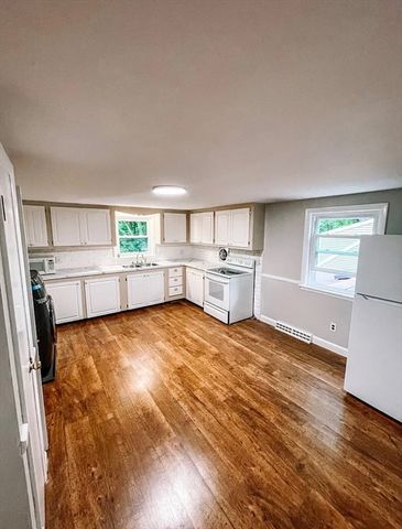 2 Bow St 2, Plainville, MA 02762