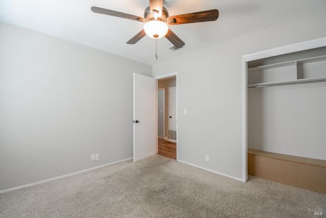 255 Alderglen Dr, Dixon, CA 95620