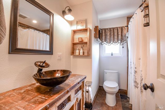 255 Alderglen Dr, Dixon, CA 95620