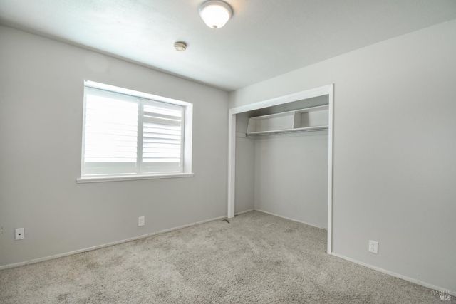 255 Alderglen Dr, Dixon, CA 95620