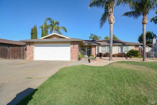 255 Alderglen Dr, Dixon, CA 95620