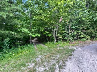 E Loomis Rd, Jamestown, TN 38556