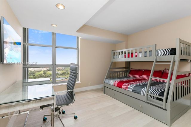 3500 Mystic Pointe Dr 2603, Aventura, FL 33180