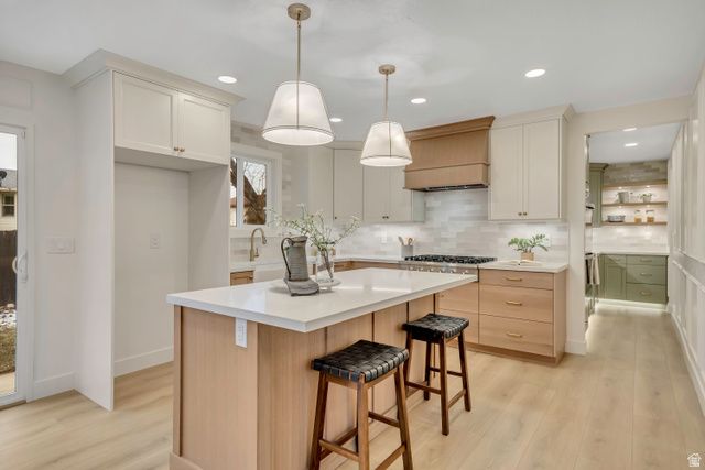 10158 S BUTTERCUP DR, Sandy, UT 84092