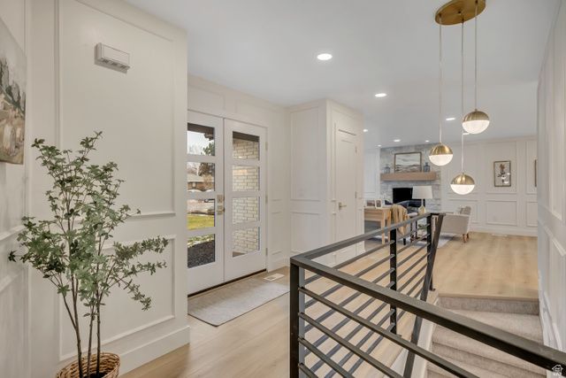 10158 S BUTTERCUP DR, Sandy, UT 84092