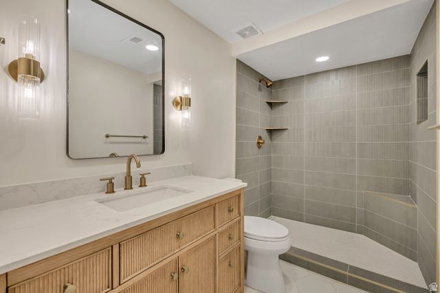 10158 S BUTTERCUP DR, Sandy, UT 84092