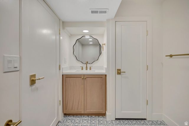 10158 S BUTTERCUP DR, Sandy, UT 84092