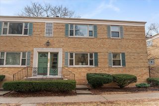 1035 Randolph Street 1W, Oak Park, IL 60302