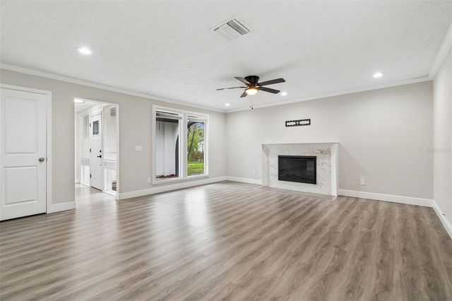 7403 SPRING COURT, Tampa, FL 33634