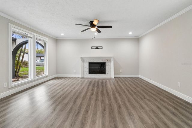 7403 SPRING COURT, Tampa, FL 33634