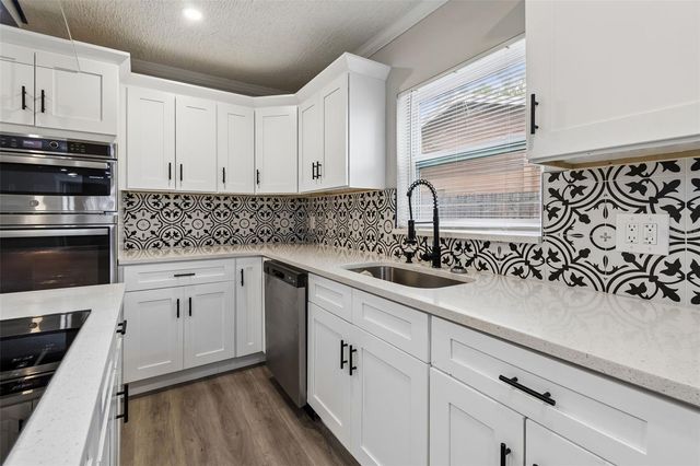 7403 SPRING COURT, Tampa, FL 33634