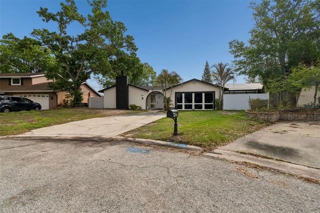 7403 SPRING COURT, Tampa, FL 33634