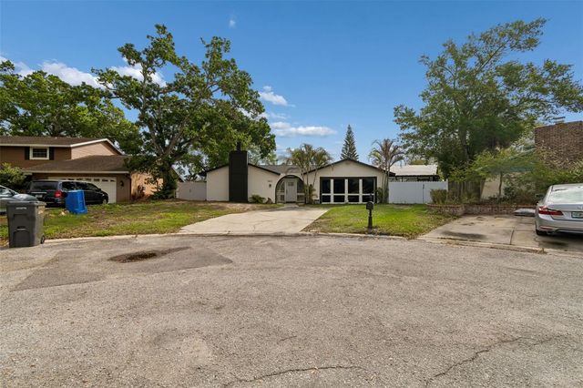 7403 SPRING COURT, Tampa, FL 33634