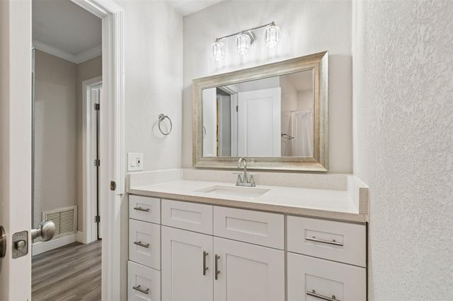 7403 SPRING COURT, Tampa, FL 33634