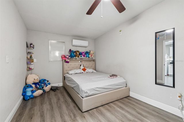 7403 SPRING COURT, Tampa, FL 33634