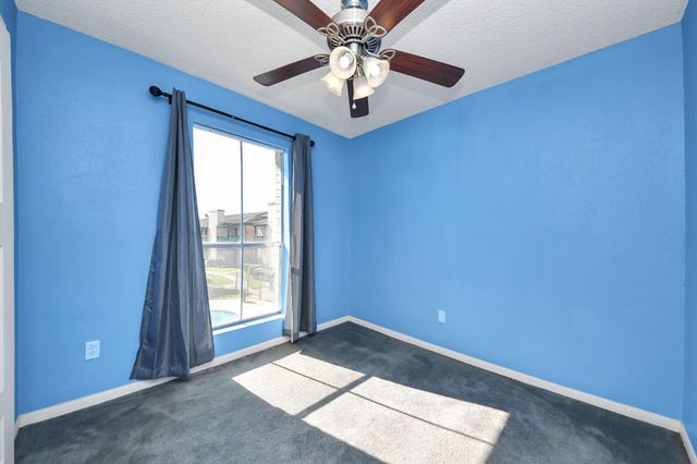 1516 Bay Area Boulevard F8, Houston, TX 77058