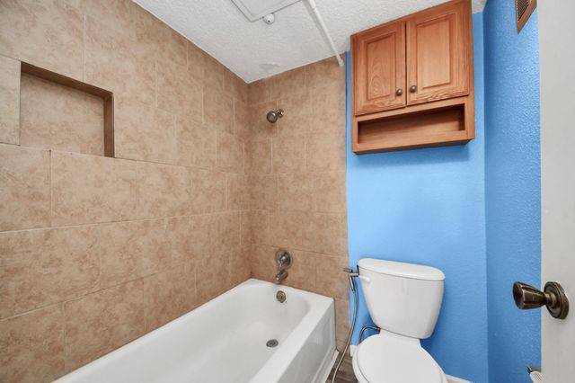 1516 Bay Area Boulevard F8, Houston, TX 77058