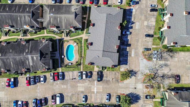 1516 Bay Area Boulevard F8, Houston, TX 77058