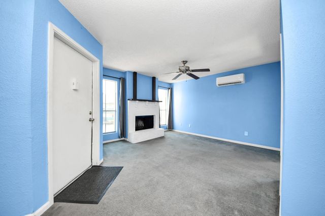 1516 Bay Area Boulevard F8, Houston, TX 77058