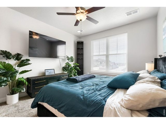 285 High Point Dr H-205, Longmont, CO 80504