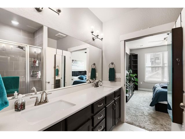 285 High Point Dr H-205, Longmont, CO 80504