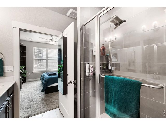 285 High Point Dr H-205, Longmont, CO 80504