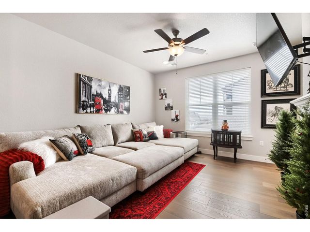 285 High Point Dr H-205, Longmont, CO 80504