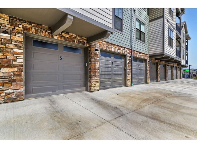 285 High Point Dr H-205, Longmont, CO 80504
