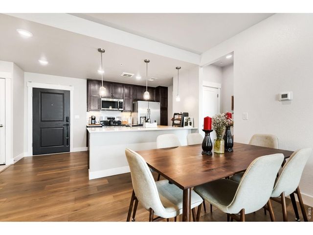 285 High Point Dr H-205, Longmont, CO 80504