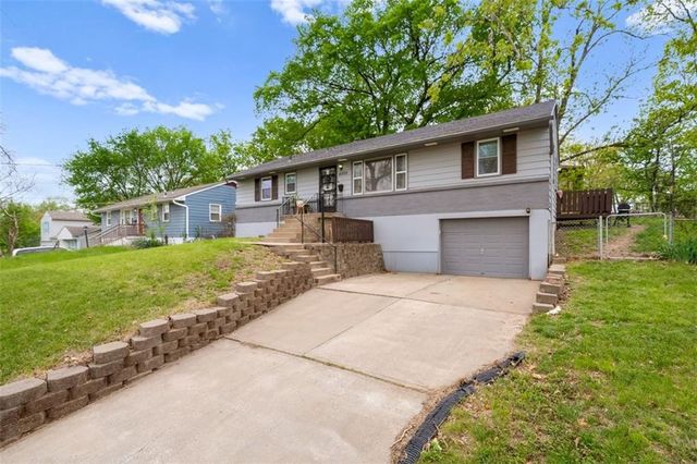 8500 Brooklyn Avenue, Kansas City, MO 64132