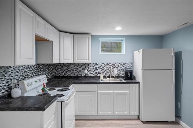 8500 Brooklyn Avenue, Kansas City, MO 64132